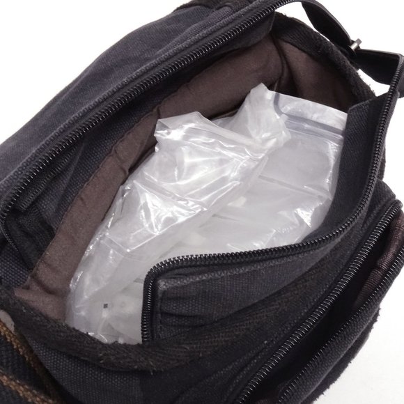 Kaukko Unisex Black Canvas Chest/Travel Bag - Picture 5 of 8